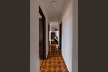 Casa à venda com 231m², 5 quartos e 6 vagasCasa 2 - Corredor