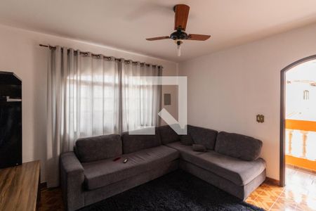 Casa à venda com 231m², 5 quartos e 6 vagasCasa 2 - Sala