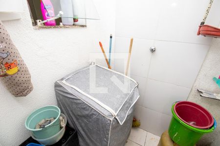 Casa à venda com 80m², 2 quartos e 1 vagaÁrea de Serviço