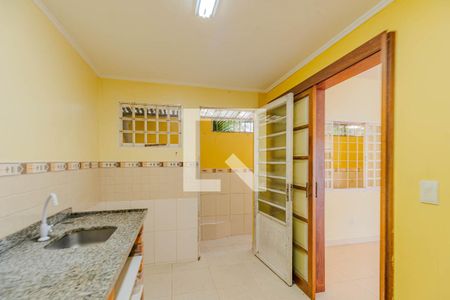 Casa à venda com 300m², 6 quartos e 4 vagas Casa à venda com 300m², 6 quartos e 4 vagasCozinha 2