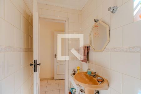 Casa à venda com 300m², 6 quartos e 4 vagas Casa à venda com 300m², 6 quartos e 4 vagasBanheiro /Quarto 3