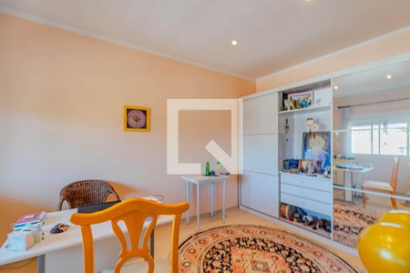 Casa à venda com 300m², 6 quartos e 4 vagas Casa à venda com 300m², 6 quartos e 4 vagasQuarto 3