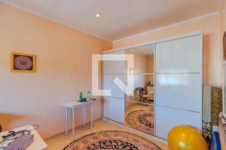 Casa à venda com 300m², 6 quartos e 4 vagas Casa à venda com 300m², 6 quartos e 4 vagasEscritório