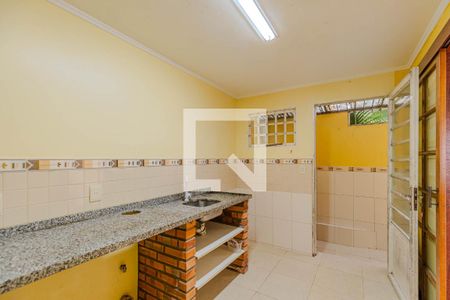 Casa à venda com 300m², 6 quartos e 4 vagas Casa à venda com 300m², 6 quartos e 4 vagasCozinha 2