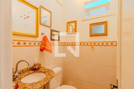 Casa à venda com 300m², 6 quartos e 4 vagas Casa à venda com 300m², 6 quartos e 4 vagasLavabo