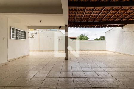 Casa para alugar com 300m², 3 quartos e 5 vagas Casa para alugar com 300m², 3 quartos e 5 vagasQuintal