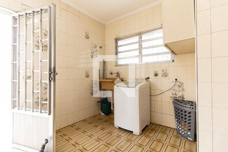 Casa para alugar com 300m², 3 quartos e 5 vagas Casa para alugar com 300m², 3 quartos e 5 vagasLavanderia