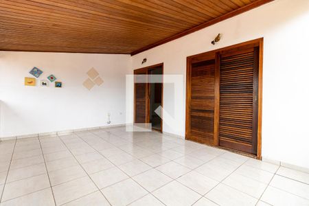 Casa para alugar com 300m², 3 quartos e 5 vagas Casa para alugar com 300m², 3 quartos e 5 vagasVaranda