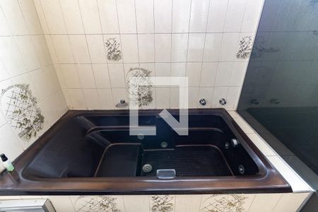 Casa para alugar com 300m², 3 quartos e 5 vagas Casa para alugar com 300m², 3 quartos e 5 vagasBanheiro da Suíte 2