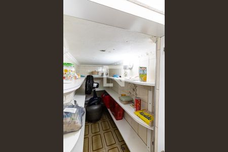 Casa para alugar com 300m², 3 quartos e 5 vagas Casa para alugar com 300m², 3 quartos e 5 vagasCozinha - Dispensa