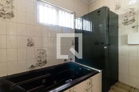 Casa para alugar com 300m², 3 quartos e 5 vagas Casa para alugar com 300m², 3 quartos e 5 vagasBanheiro da Suíte 2