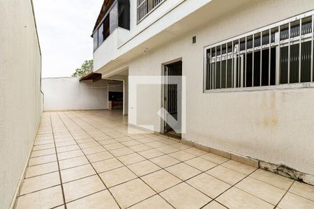 Casa para alugar com 300m², 3 quartos e 5 vagas Casa para alugar com 300m², 3 quartos e 5 vagasQuintal