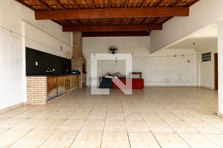 Casa para alugar com 300m², 3 quartos e 5 vagas Casa para alugar com 300m², 3 quartos e 5 vagasQuintal