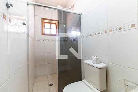 Casa para alugar com 300m², 3 quartos e 5 vagas Casa para alugar com 300m², 3 quartos e 5 vagasBanheiro da Suíte 1