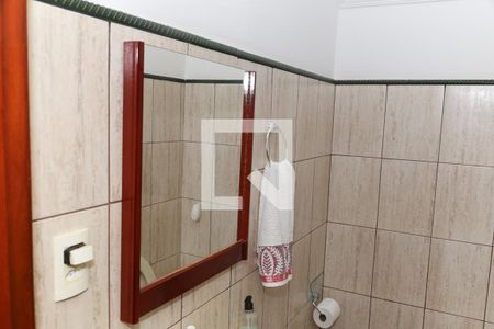 Casa à venda com 200m², 4 quartos e 4 vagas Casa à venda com 200m², 4 quartos e 4 vagasLavabo