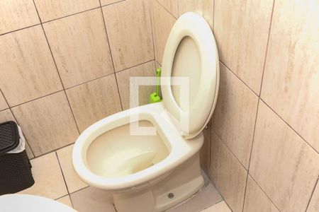 Casa à venda com 200m², 4 quartos e 4 vagas Casa à venda com 200m², 4 quartos e 4 vagasLavabo