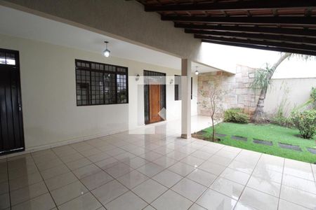 Casa para alugar com 265m², 3 quartos e 5 vagasGaragem