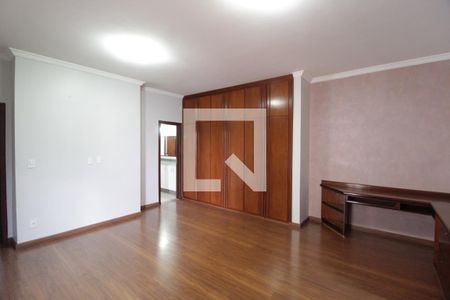 Casa para alugar com 265m², 3 quartos e 5 vagasQuarto 3 - Suíte