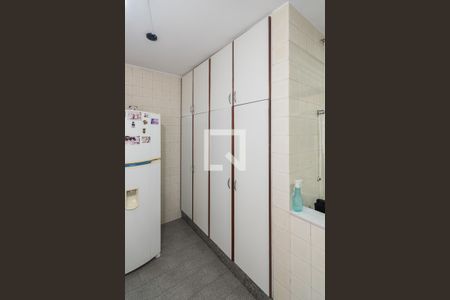 Apartamento para alugar com 81m², 2 quartos e 1 vaga Apartamento para alugar com 81m², 2 quartos e 1 vagaCozinha - Armários