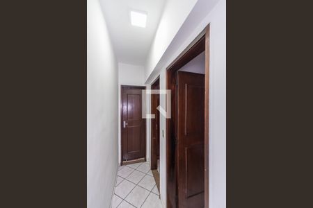 Corredor de apartamento para alugar com 2 quartos, 81m² em Irajá, Rio de Janeiro