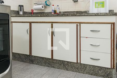 Apartamento para alugar com 81m², 2 quartos e 1 vaga Apartamento para alugar com 81m², 2 quartos e 1 vagaCozinha - Armários