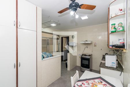 Apartamento para alugar com 81m², 2 quartos e 1 vaga Apartamento para alugar com 81m², 2 quartos e 1 vagaCozinha