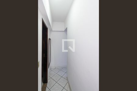 Corredor de apartamento para alugar com 2 quartos, 81m² em Irajá, Rio de Janeiro