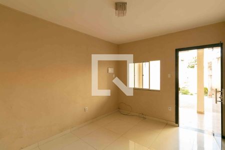 Casa à venda com 105m², 2 quartos e 3 vagasSala