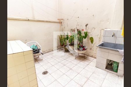 Casa à venda com 180m², 3 quartos e 1 vagaÁrea de Serviço