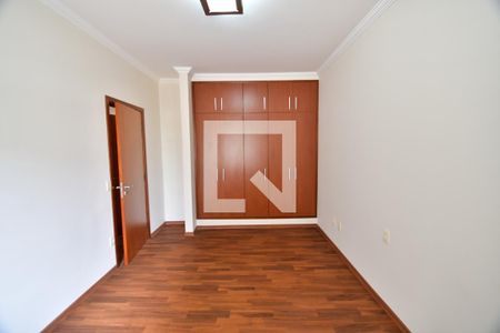 Quarto 1 de casa de condomínio à venda com 2 quartos, 230m² em Parque dos Resedás, Campinas