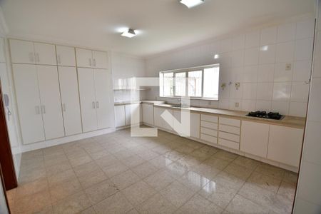 Casa de condomínio à venda com 230m², 2 quartos e 3 vagasCozinha