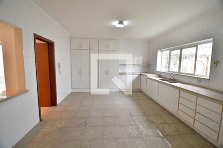 Casa de condomínio à venda com 230m², 2 quartos e 3 vagasCozinha