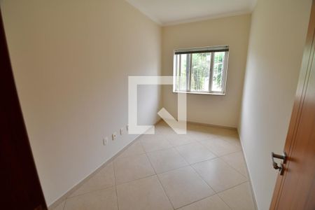 Sala / Escritório de casa de condomínio à venda com 2 quartos, 230m² em Parque dos Resedás, Campinas