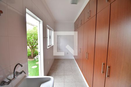 Casa de condomínio à venda com 230m², 2 quartos e 3 vagasÁrea de Serviço