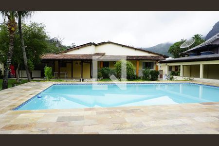 Casa à venda com 1010m², 3 quartos e 5 vagasQuintal dos Fundos / Piscina / Area Gourmet