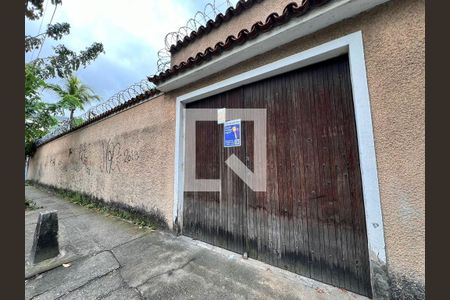 Casa à venda com 1010m², 3 quartos e 5 vagasFachada dos Fundos