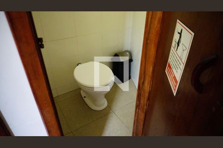 Casa à venda com 1010m², 3 quartos e 5 vagasBanheiro Feminino