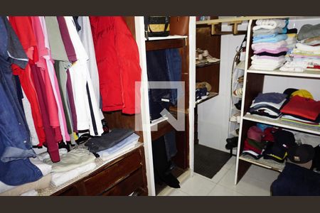 Casa à venda com 1010m², 3 quartos e 5 vagasCloset Suite