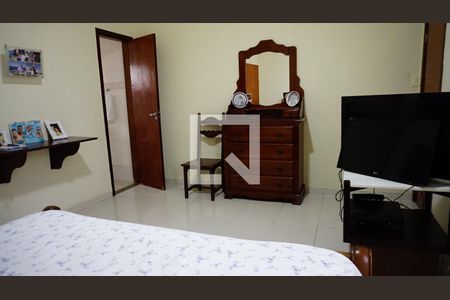 Casa à venda com 1010m², 3 quartos e 5 vagasQuarto 3 - Suite