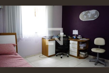 Casa à venda com 1010m², 3 quartos e 5 vagasQuarto 2