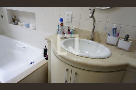 Casa à venda com 1010m², 3 quartos e 5 vagasBanheiro Suite