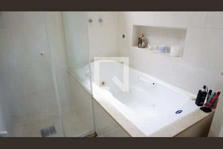 Casa à venda com 1010m², 3 quartos e 5 vagasBanheiro Suite