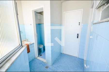 Apartamento à venda com 77m², 3 quartos e 1 vagaÁrea de Serviço