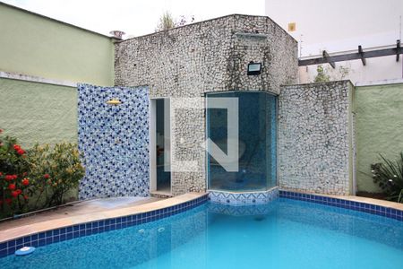 Casa de condomínio para alugar com 360m², 5 quartos e 2 vagasSauna