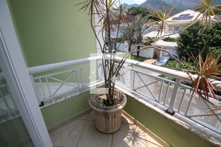 Casa de condomínio para alugar com 360m², 5 quartos e 2 vagasVaranda da Suíte 3