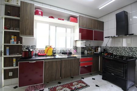 Casa de condomínio para alugar com 360m², 5 quartos e 2 vagasCozinha