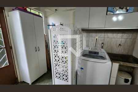 Casa à venda com 250m², 2 quartos e 2 vagas Casa à venda com 250m², 2 quartos e 2 vagasÁrea de Serviço