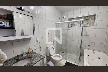 Casa à venda com 250m², 2 quartos e 2 vagas Casa à venda com 250m², 2 quartos e 2 vagasBanheiro da Suíte