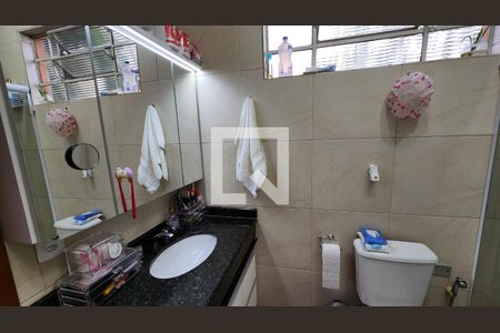 Casa à venda com 250m², 2 quartos e 2 vagas Casa à venda com 250m², 2 quartos e 2 vagasBanheiro da Suíte 2