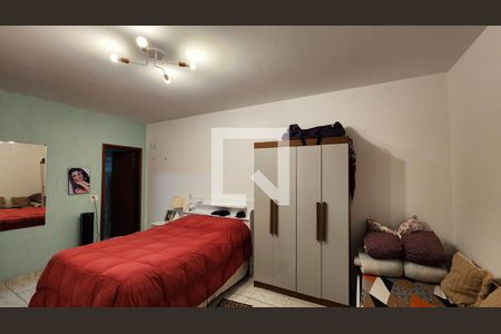 Casa à venda com 250m², 2 quartos e 2 vagas Casa à venda com 250m², 2 quartos e 2 vagasQuarto Suíte